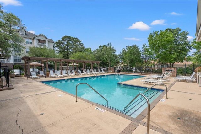 2244 Ashley Crossing Drive 324, Charleston, SC 29414