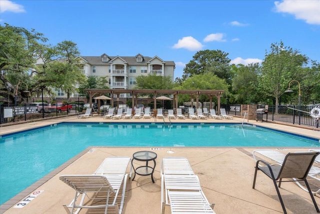 2244 Ashley Crossing Drive 324, Charleston, SC 29414