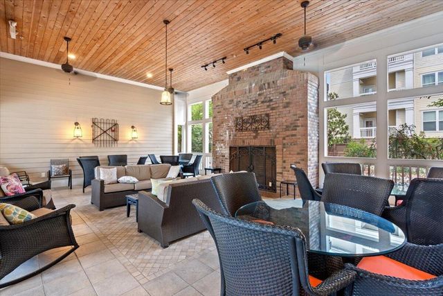 2244 Ashley Crossing Drive 324, Charleston, SC 29414