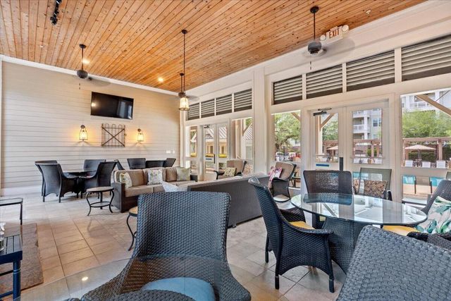 2244 Ashley Crossing Drive 324, Charleston, SC 29414