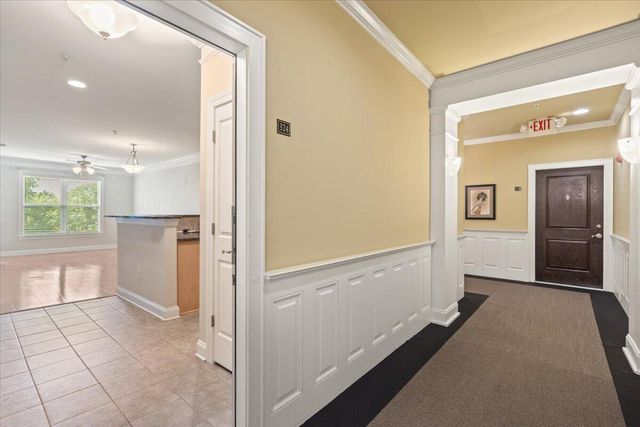 2244 Ashley Crossing Drive 324, Charleston, SC 29414