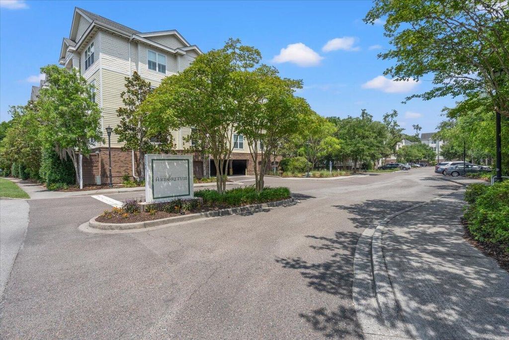 2244 Ashley Crossing Drive 324, Charleston, SC 29414