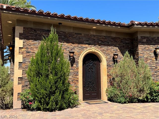 1800 Amarone Way, Henderson, NV 89012