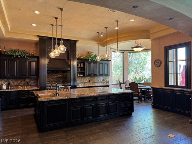 1800 Amarone Way, Henderson, NV 89012