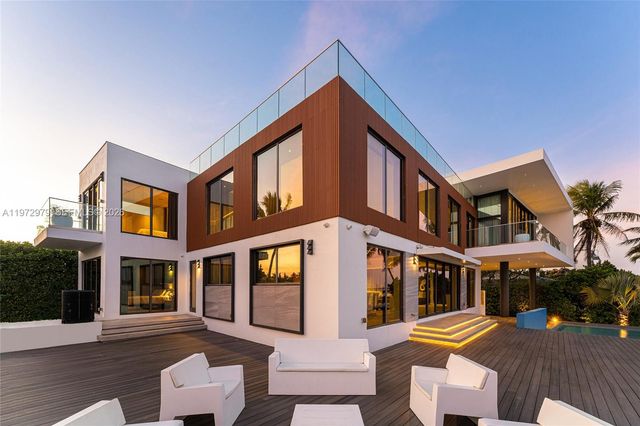 1270 NE 82nd St, Miami, FL 33138