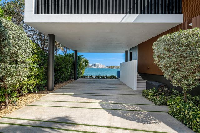 1270 NE 82nd St, Miami, FL 33138