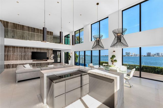 1270 NE 82nd St, Miami, FL 33138