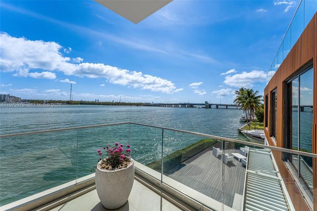 1270 NE 82nd St, Miami, FL 33138