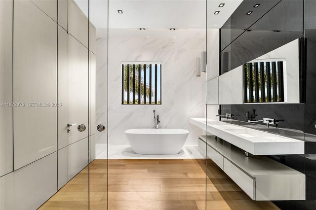 1270 NE 82nd St, Miami, FL 33138