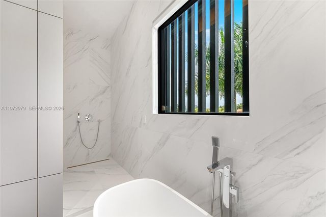 1270 NE 82nd St, Miami, FL 33138