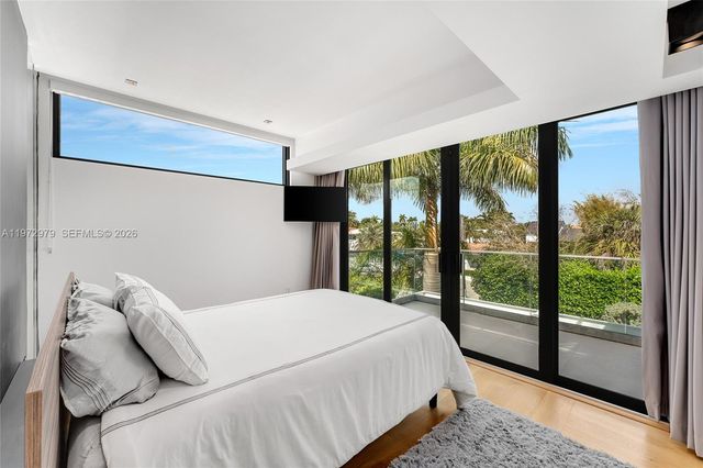 1270 NE 82nd St, Miami, FL 33138