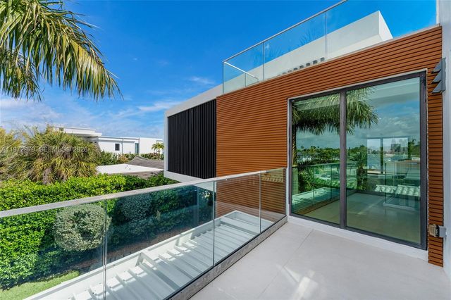 1270 NE 82nd St, Miami, FL 33138