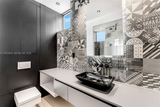 1270 NE 82nd St, Miami, FL 33138