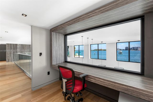 1270 NE 82nd St, Miami, FL 33138