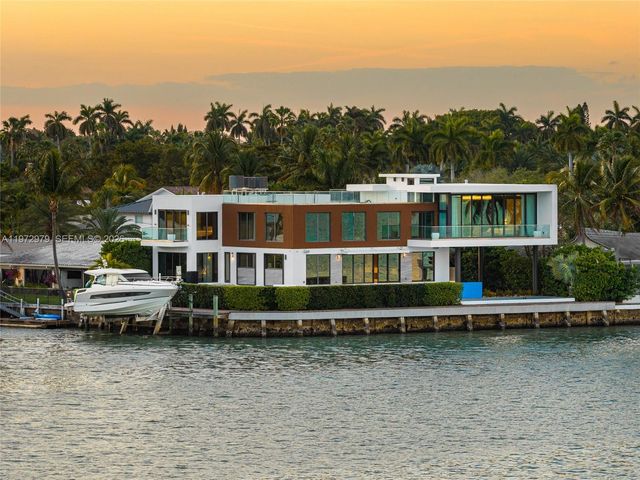 1270 NE 82nd St, Miami, FL 33138