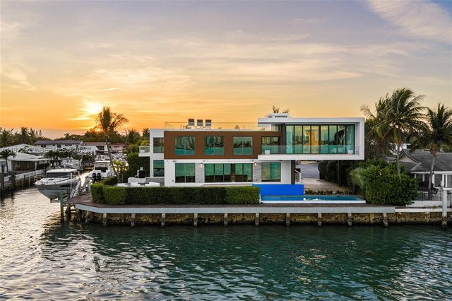 1270 NE 82nd St, Miami, FL 33138