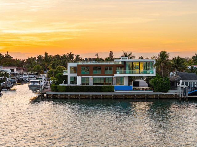 1270 NE 82nd St, Miami, FL 33138