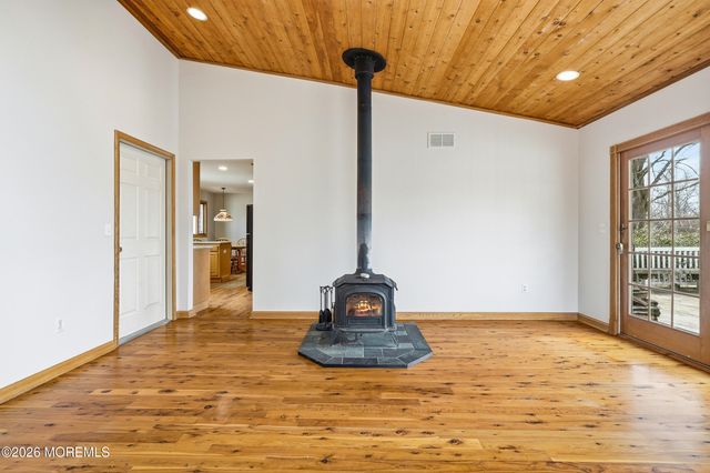 111 Harbor Green Circle, Lincroft, NJ 07738