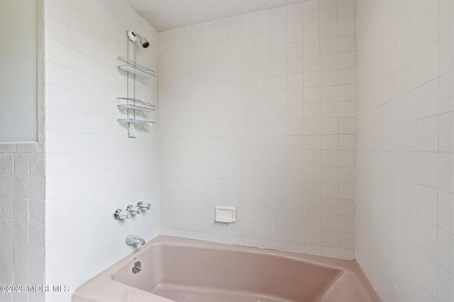 111 Harbor Green Circle, Lincroft, NJ 07738