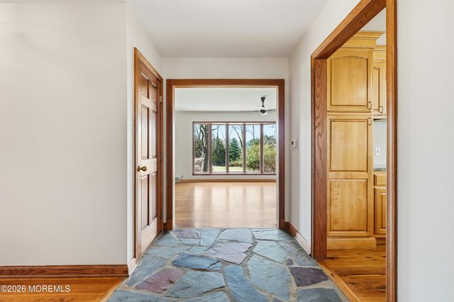 111 Harbor Green Circle, Lincroft, NJ 07738