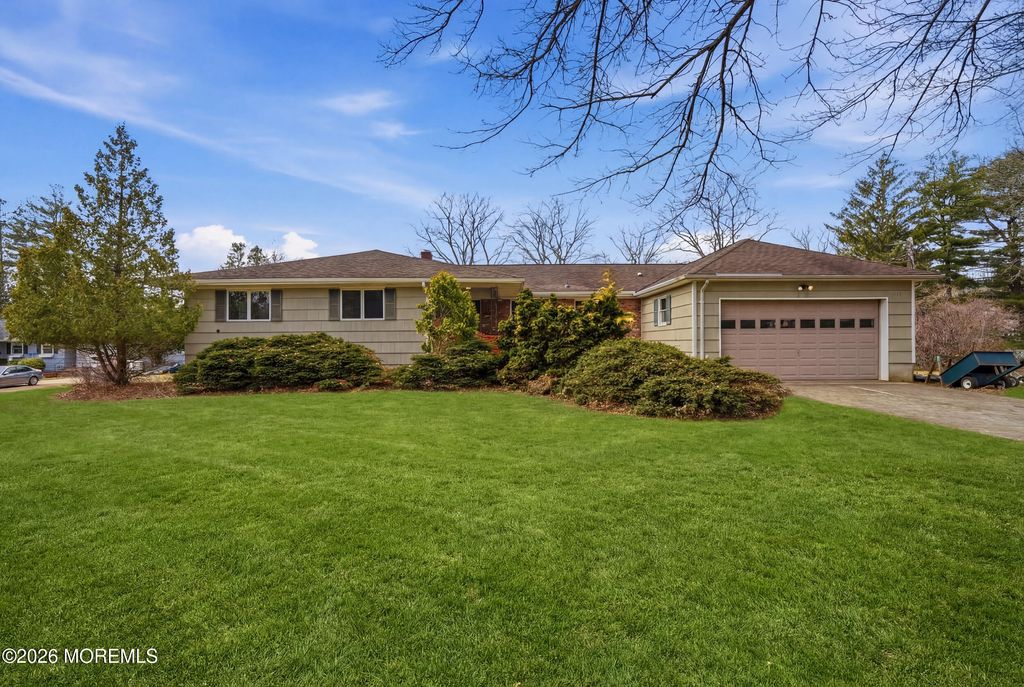 111 Harbor Green Circle, Lincroft, NJ 07738