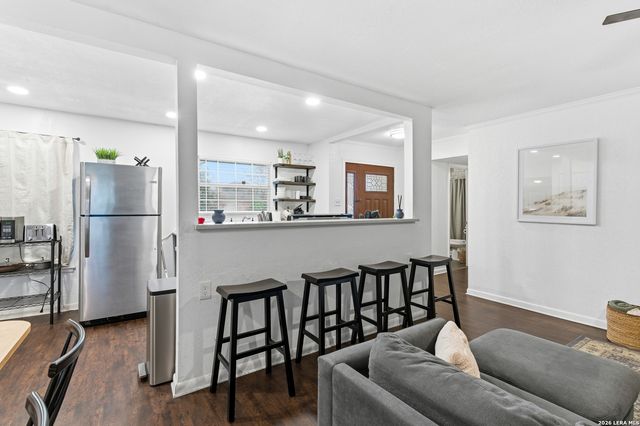 434 Pinewood Ln, San Antonio, TX 78216