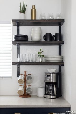 434 Pinewood Ln, San Antonio, TX 78216