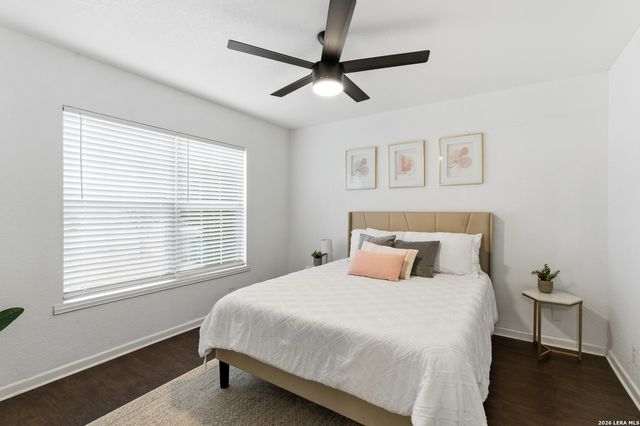 434 Pinewood Ln, San Antonio, TX 78216