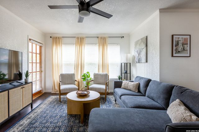 434 Pinewood Ln, San Antonio, TX 78216