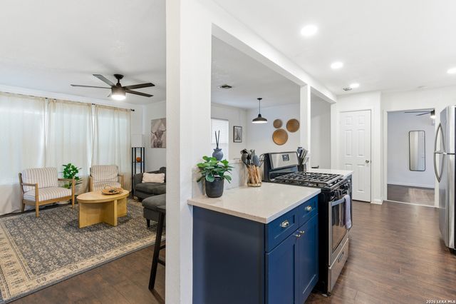 434 Pinewood Ln, San Antonio, TX 78216