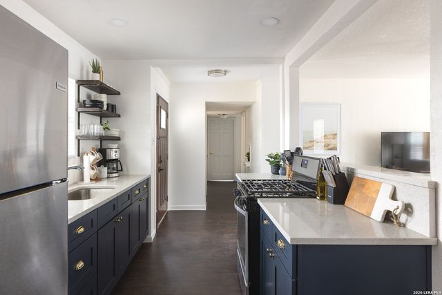 434 Pinewood Ln, San Antonio, TX 78216