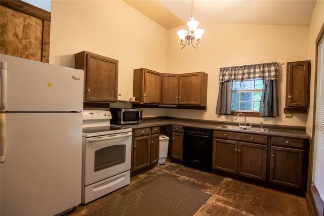 9570 Private Road 5204, Athens, TX 75751