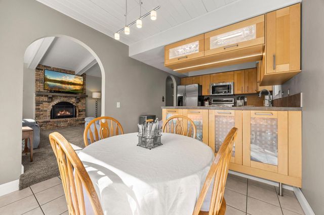 650 Gramsie Road, Shoreview, MN 55126