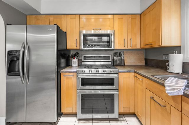 650 Gramsie Road, Shoreview, MN 55126