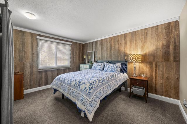 650 Gramsie Road, Shoreview, MN 55126