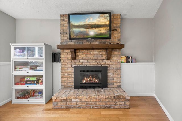 650 Gramsie Road, Shoreview, MN 55126