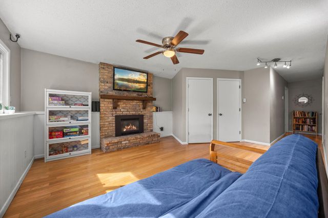 650 Gramsie Road, Shoreview, MN 55126