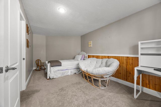 650 Gramsie Road, Shoreview, MN 55126