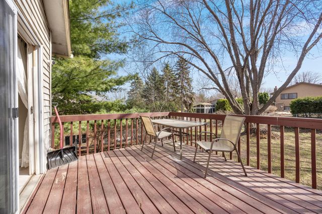 650 Gramsie Road, Shoreview, MN 55126