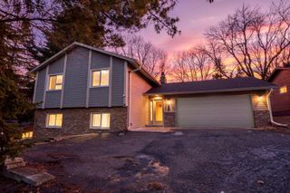 650 Gramsie Road, Shoreview, MN 55126