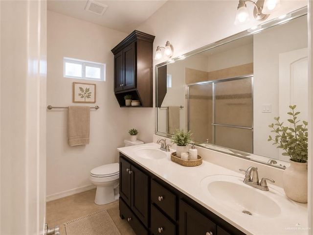 1000 S Flag Street, Pharr, TX 78577