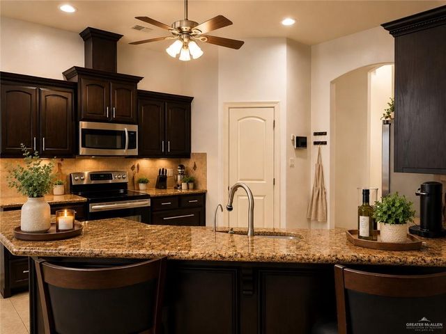 1000 S Flag Street, Pharr, TX 78577