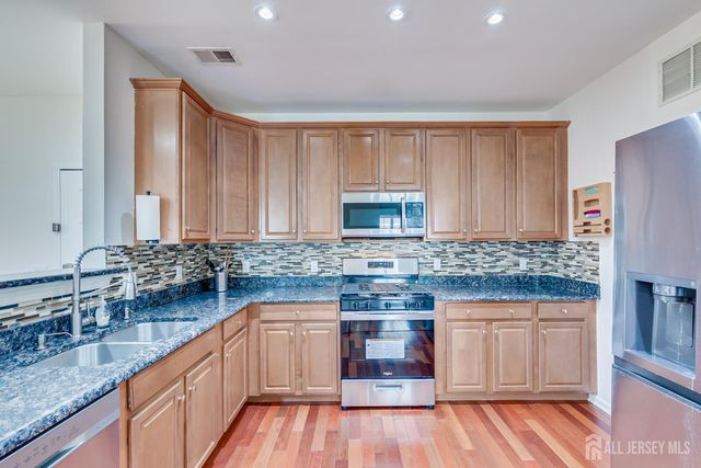 2822 Edward Stec Boulevard, Edison, NJ 08837