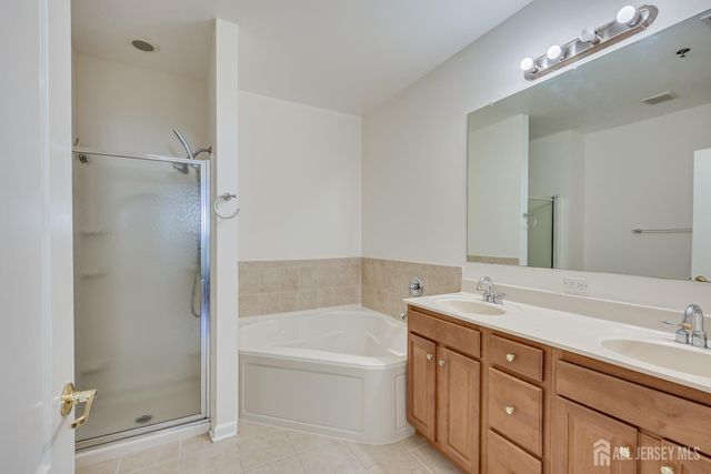 2822 Edward Stec Boulevard, Edison, NJ 08837