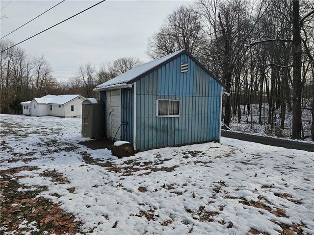 482 Cole Rd, Wayne Twp, PA 16101