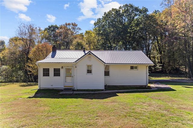 482 Cole Rd, Wayne Twp, PA 16101