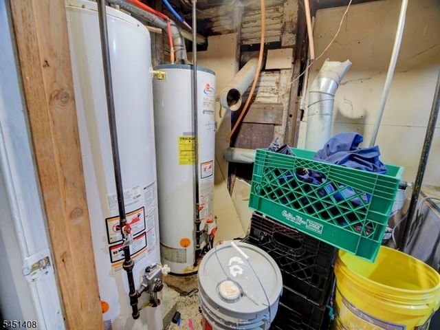 54 N 4Th St, Paterson City, NJ 07522