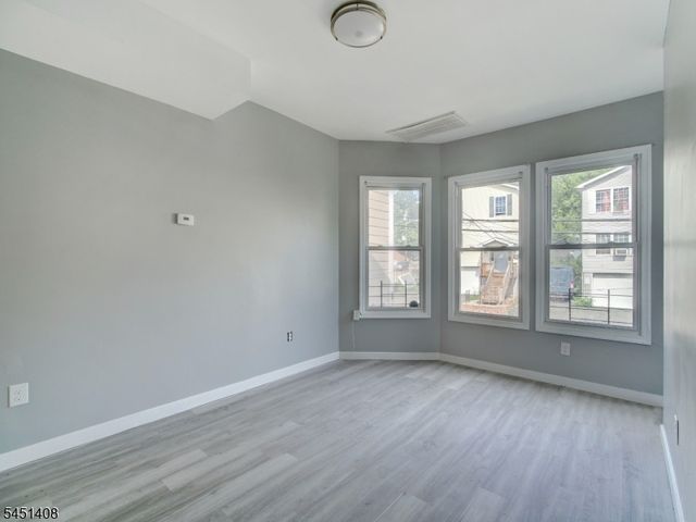 54 N 4Th St, Paterson City, NJ 07522