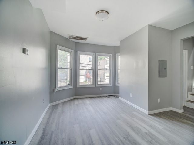 54 N 4Th St, Paterson City, NJ 07522