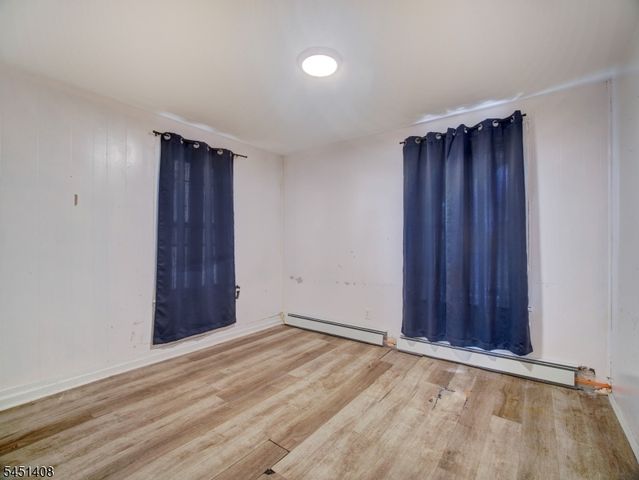 54 N 4Th St, Paterson City, NJ 07522